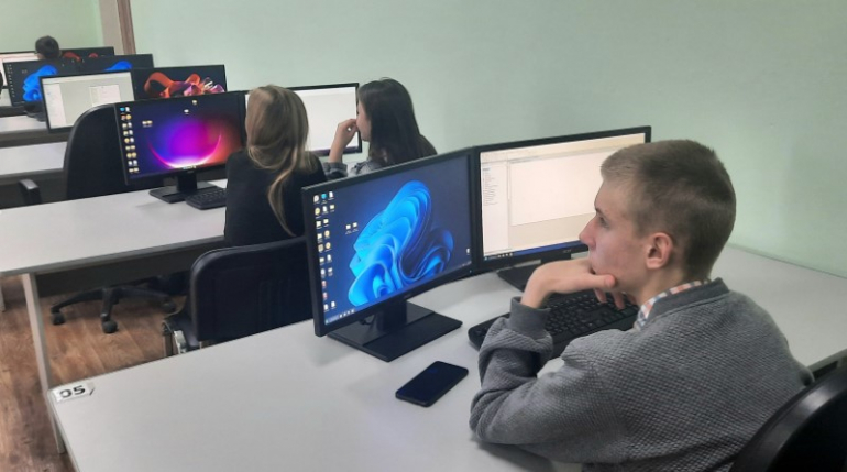 Профессиональные пробы «Создание базы данных в MS Access и вывод базы данных на веб-страницу» по кластеру отрасли «Электроника и информационные технологии»